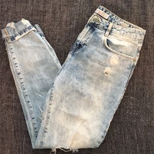 Zara Distressed Boyfriend Jean